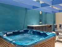 Rooftop Jacuzzi – BreakFree Grand Pacific